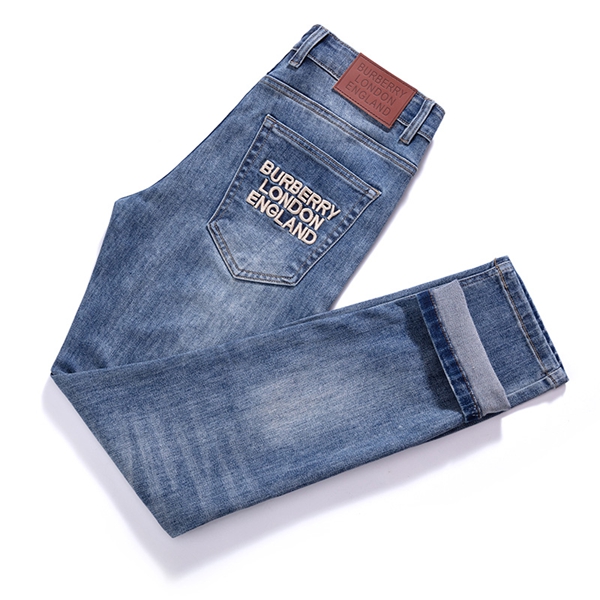 ブランドジーンズ着用イメージ